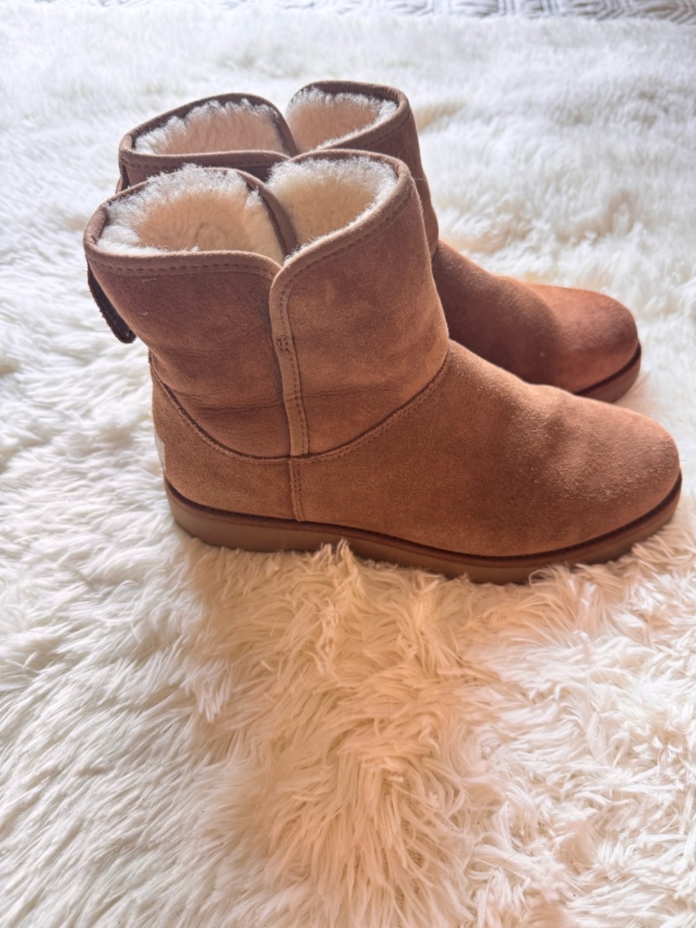 UGG Women’s Cory II Suede Boots - Chestnut